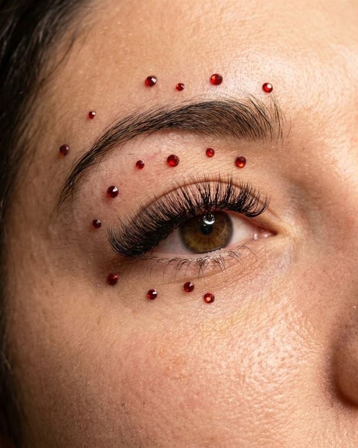 Strass vermelho: foto feita com prompt